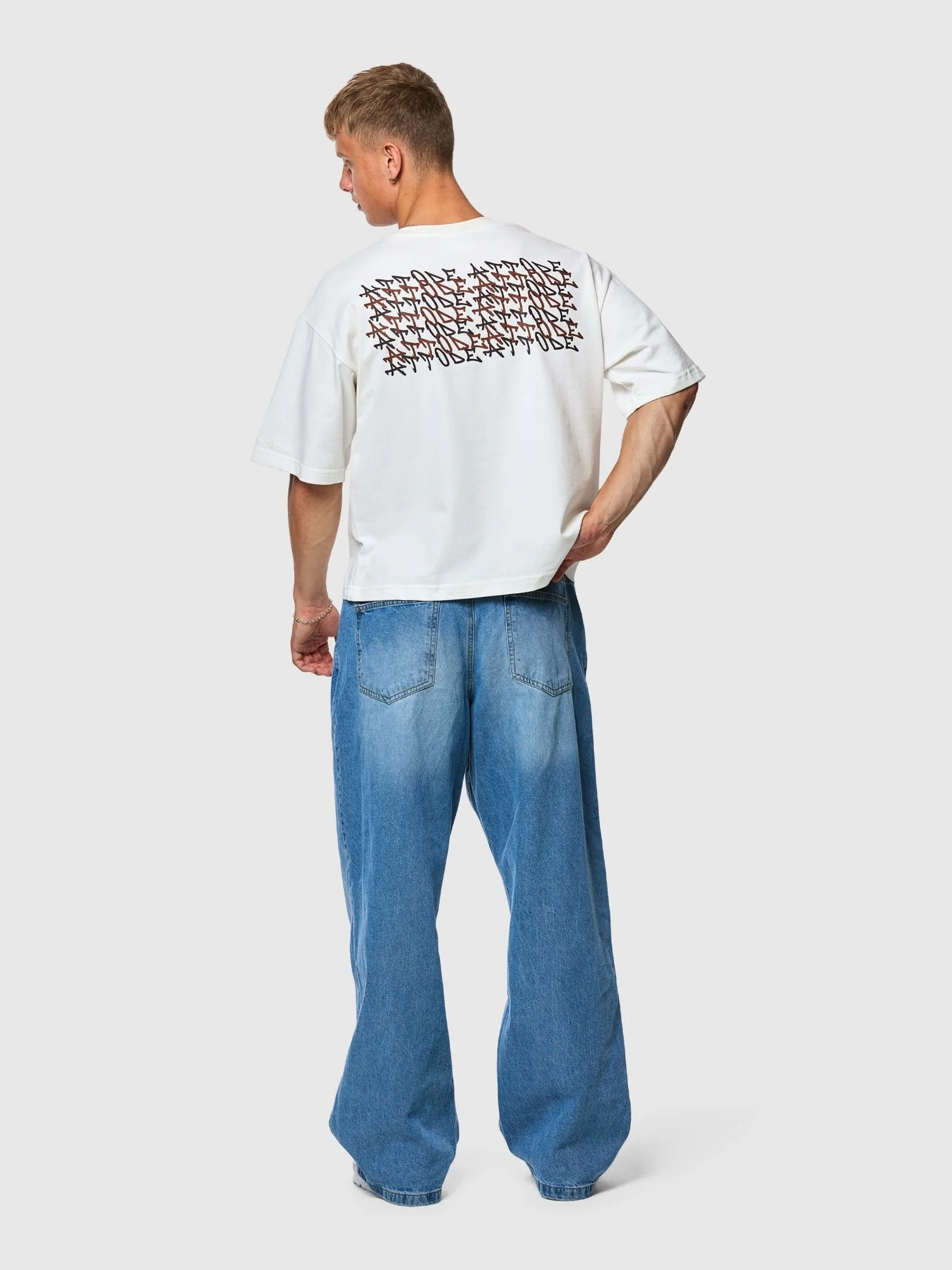 Graphic T-shirt Off White - Image 4